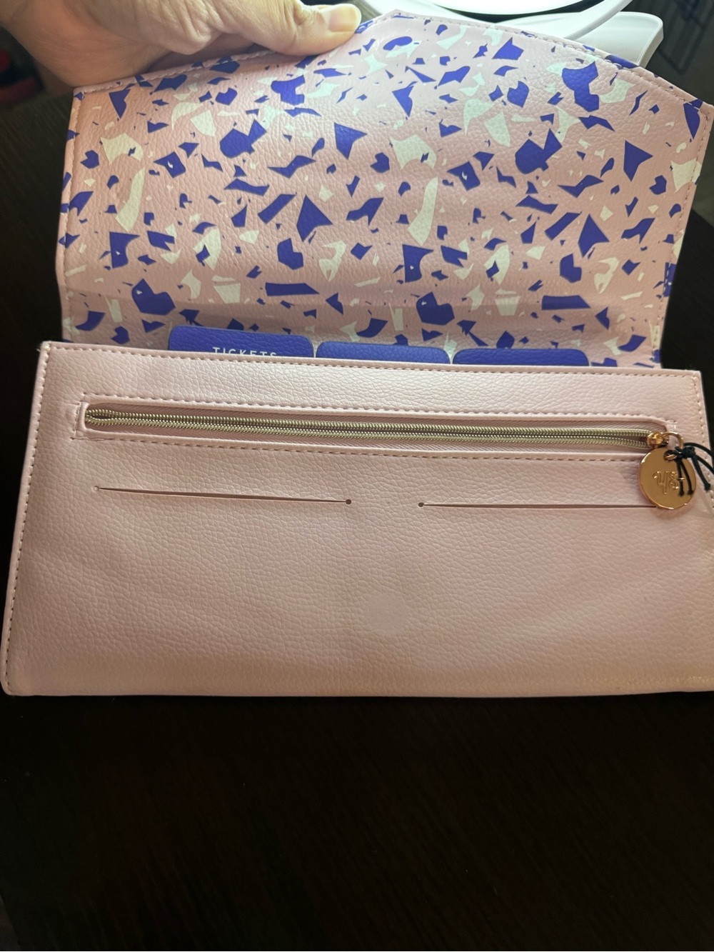 Light Pink Wallet.. passport and bill holder… TRAVEL - Picture 3 of 7